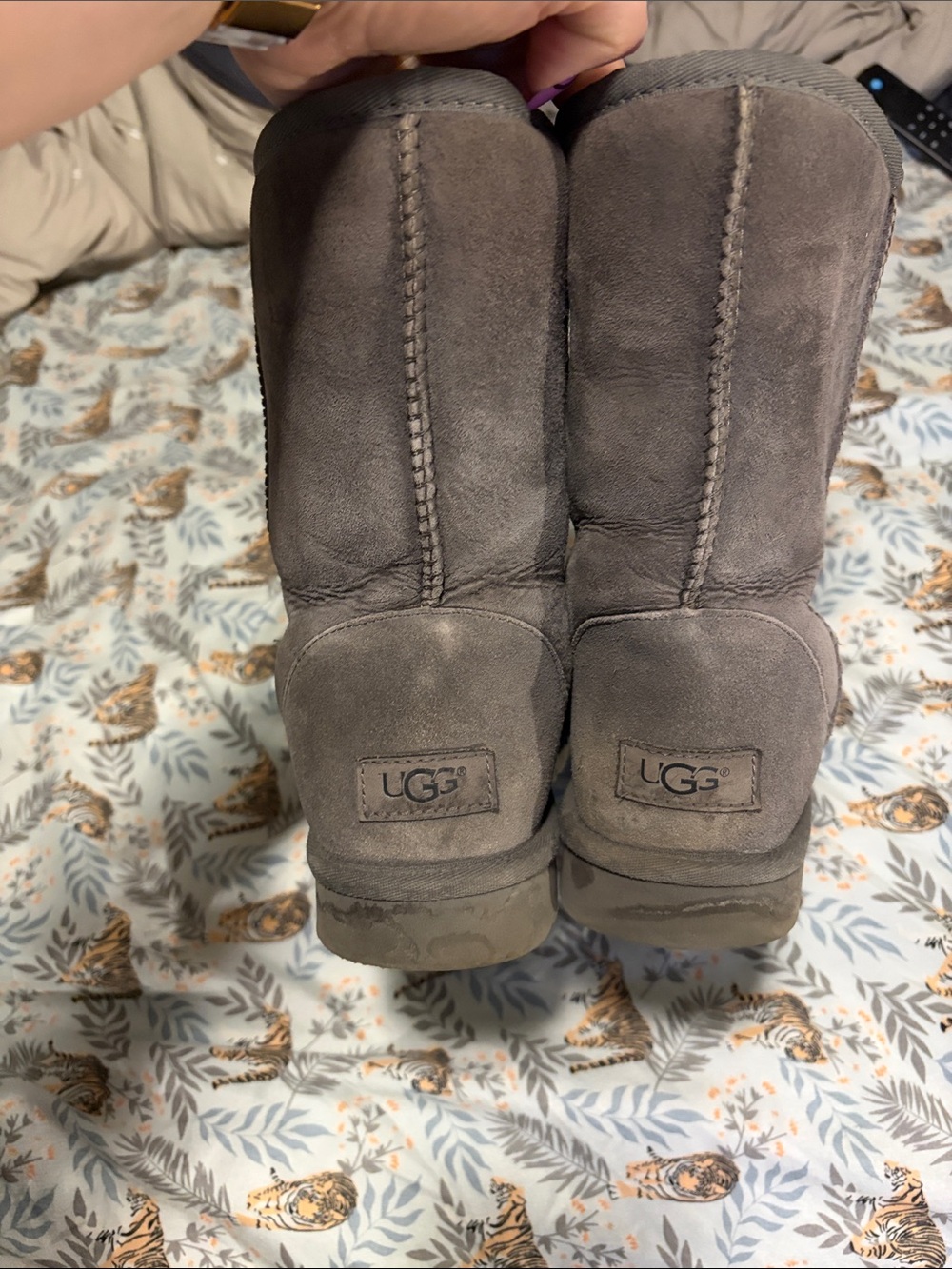 Classic Gray Ugg Shearling Lined Short Boots - 9 - Picture 4 of 5